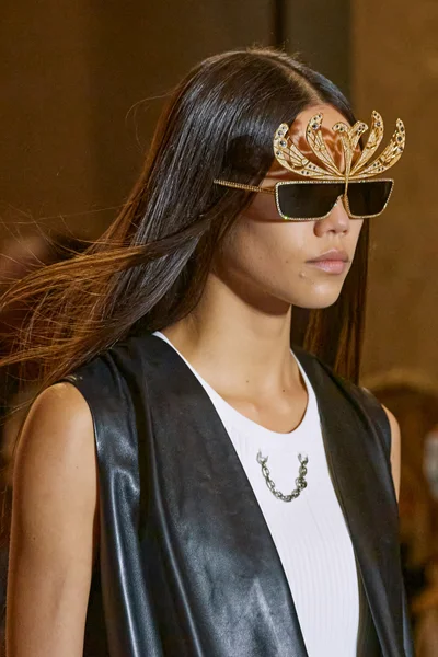 Look 29